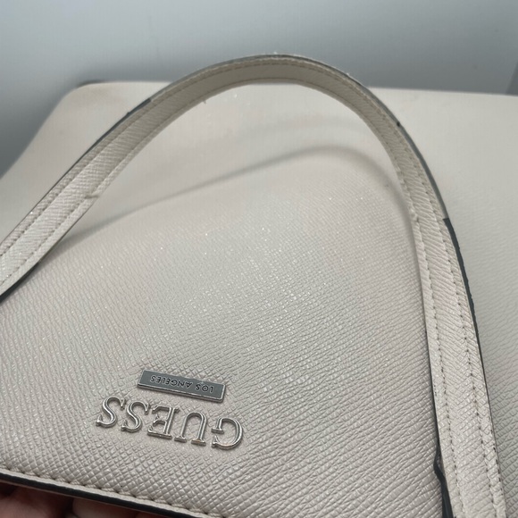 Guess bag los angles purse - Picture 4 of 9